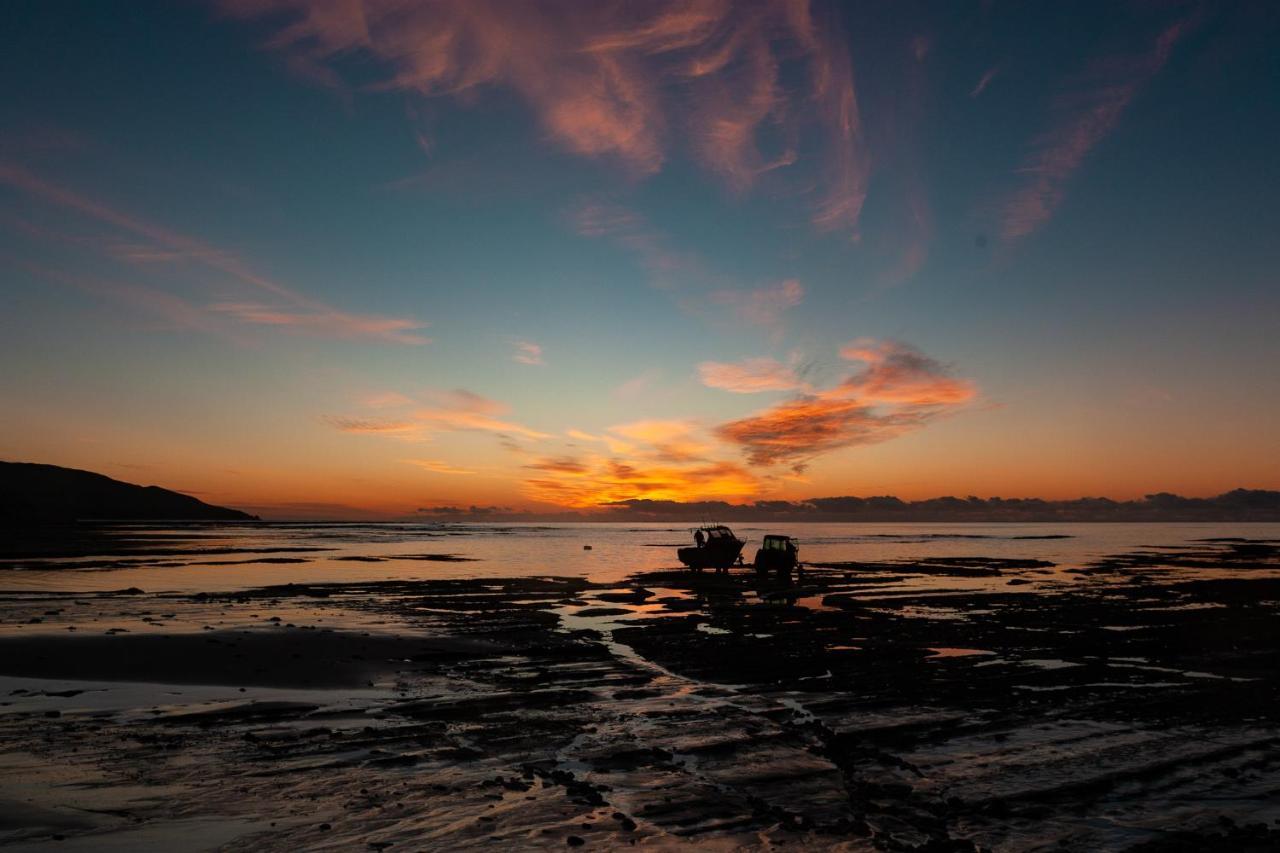 Tatapouri Bay Hotel Gisborne Buitenkant foto